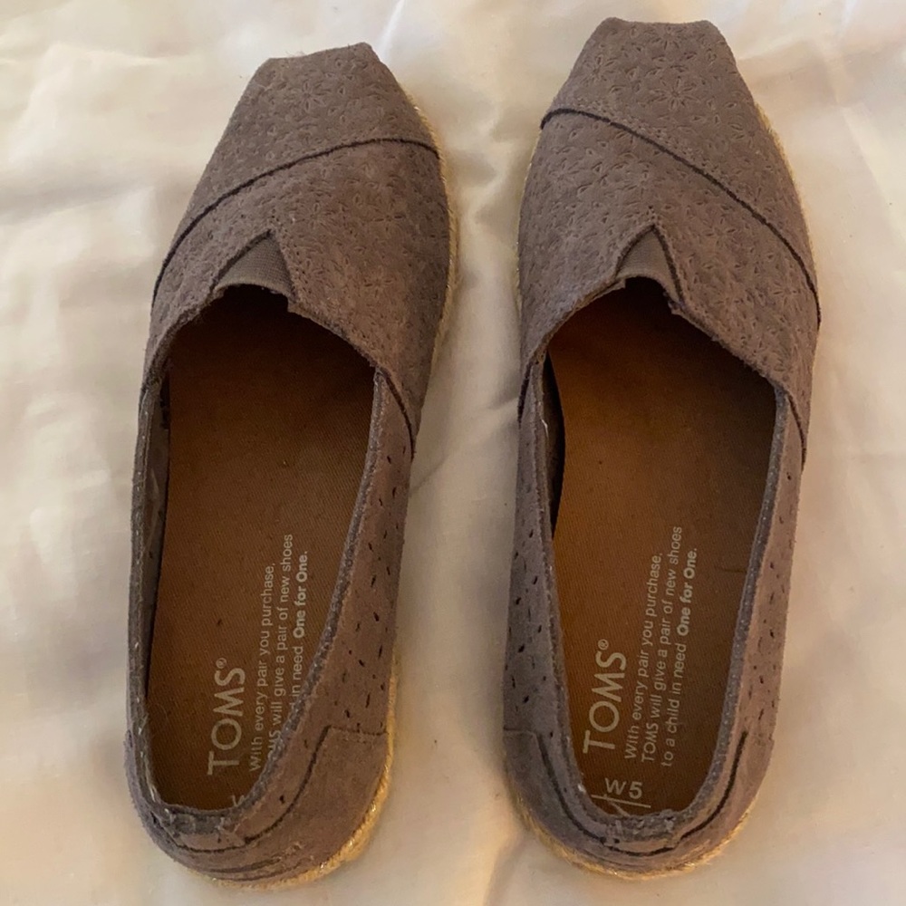 Brand new Tom’s Alpargata shoes, suede floral imprinted pattern